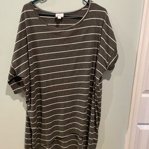 LuLaRoe Gray and White Irma Tunic Top